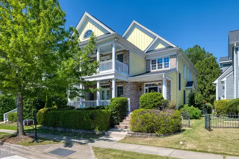 517 Commons Walk Cir, Cary, NC 27519
