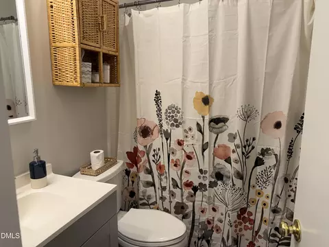 Bath - 9 Kevin Ct, Durham, NC 27713 photo 1 of 4