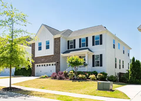 313 Cahors Trl, Holly Springs, NC 27540