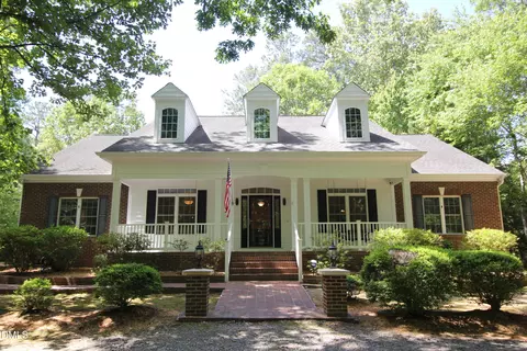 1102 Falling Strm, Sanford, NC 27332