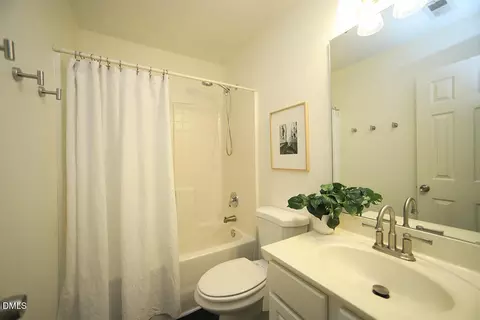 Bath - 1464 Big Leaf Loop, Apex, NC 27502 photo 1 of 2