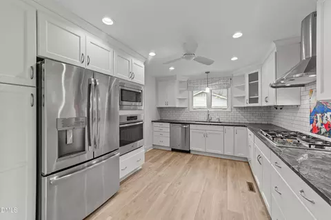 712 Beaver Dam Rd, Raleigh, NC 27607 photo 12