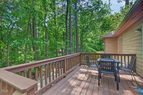 Exterior - 9 Lansgate Ct, Durham, NC 27713 photo 5 of 15