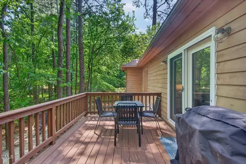 Exterior - 9 Lansgate Ct, Durham, NC 27713 photo 4 of 15