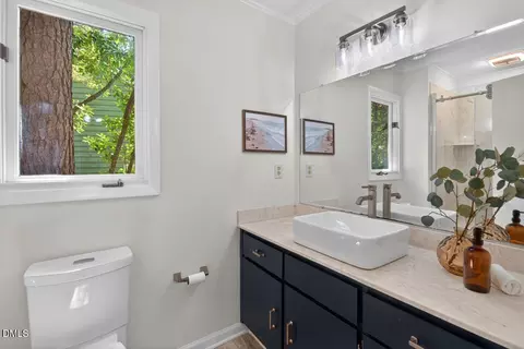 Bath - 9 Lansgate Ct, Durham, NC 27713 photo 1 of 4