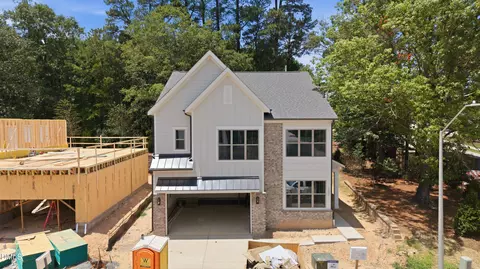 700 Mildred Oaks Ct, Cary, NC 27519