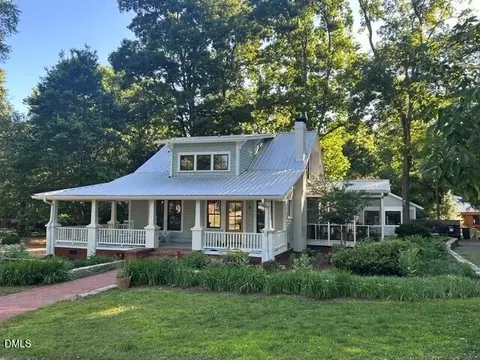218 Hillsborough Rd, Carrboro, NC 27510