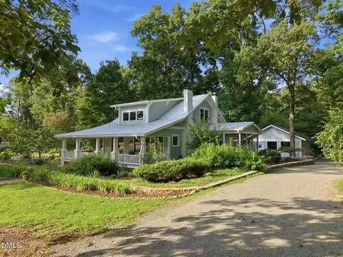 218 Hillsborough Rd, Carrboro, NC 27510