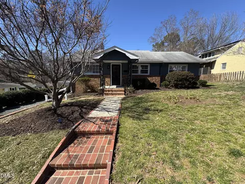 310 Crest Dr, Chapel Hill, NC 27516