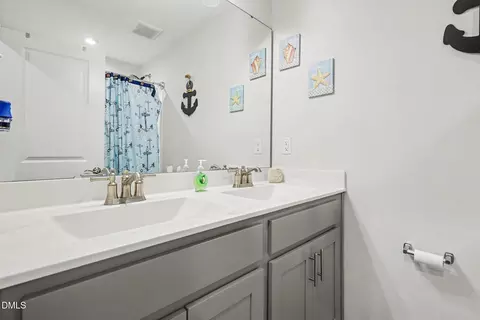 Bath - 88 Lockhaven Dr, Garner, NC 27529 photo 2 of 2