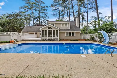 1105 S Vermont St, Smithfield, NC 27577