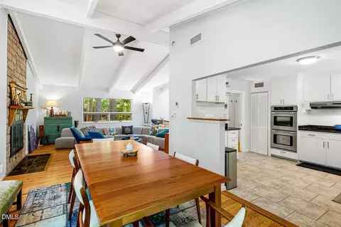 404 Morgan Creek Rd, Chapel Hill, NC 27517