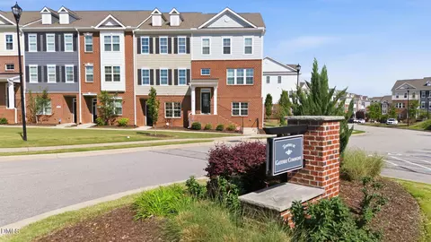 507 Gateway Townes Blvd, Wake Forest, NC 27587