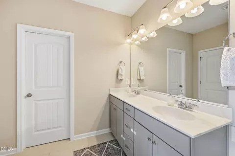 Bath - 1244 Curtiss Dr, Garner, NC 27529 photo 3 of 3