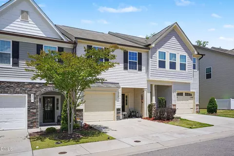 270 E Porthaven Way, Clayton, NC 27527