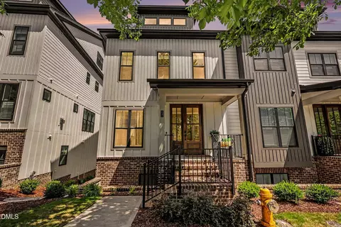 621 S Franklin St, Wake Forest, NC 27587
