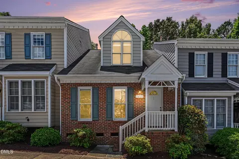 2807 Sterling Park Dr, Raleigh, NC 27603