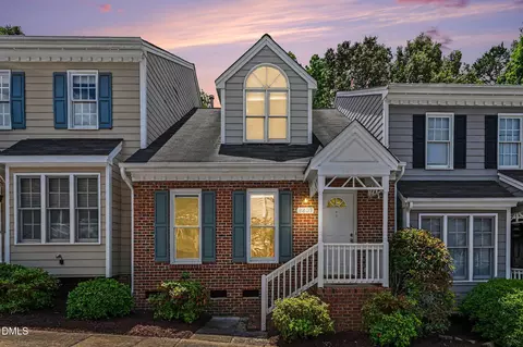 2807 Sterling Park Dr, Raleigh, NC 27603