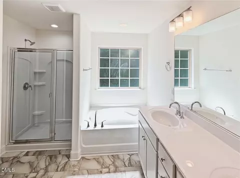 Bath - 2003 Darrell Dr, Graham, NC 27253 photo 1 of 2