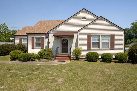 610 N Lincoln St, Benson, NC 27504