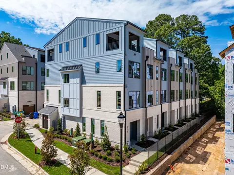 811 Niantic St, Cary, NC 27511