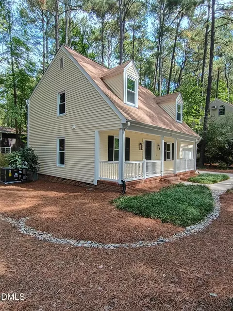 101 Flora Mcdonald Ln, Cary, NC 27511