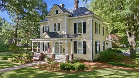 513 College St, Oxford, NC 27565