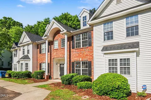 Exterior - 10 Moorefield Ct, Durham, NC 27705 photo 2 of 3