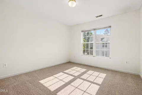 Bedroom - 10 Moorefield Ct, Durham, NC 27705 photo 2 of 4