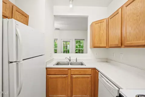 Kitchen - 10 Moorefield Ct, Durham, NC 27705 photo 5 of 5