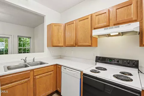 Kitchen - 10 Moorefield Ct, Durham, NC 27705 photo 4 of 5