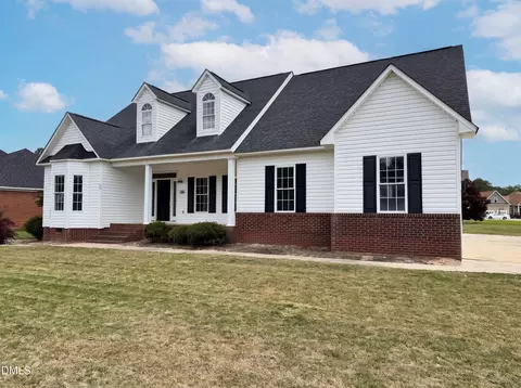 167 Stonehenge Dr, Dunn, NC 28334