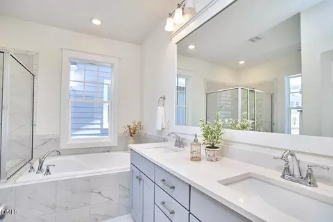 Bath - 1003 Whitehall Cir, Durham, NC 27713 photo 3 of 6
