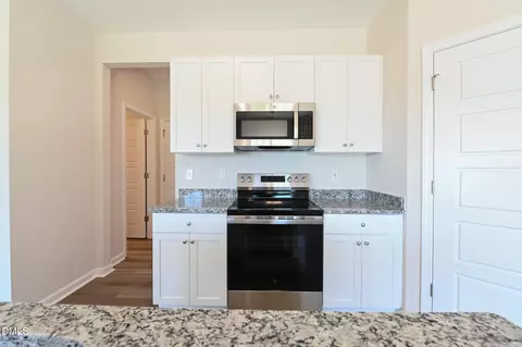 Kitchen - 19 Baxley Dr, Dunn, NC 28334 photo 4 of 5
