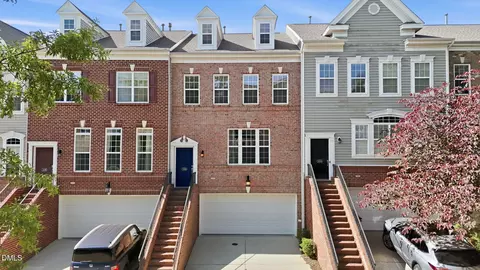 3106 Hudson Hill Ln, Raleigh, NC 27612