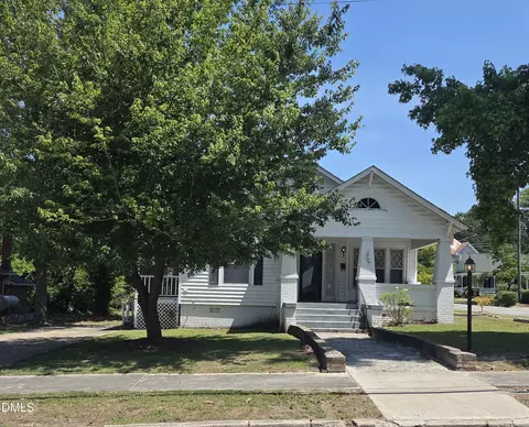 317 S 4th St, Smithfield, NC 27577