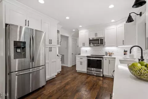 6204 Johnsdale Rd, Raleigh, NC 27615