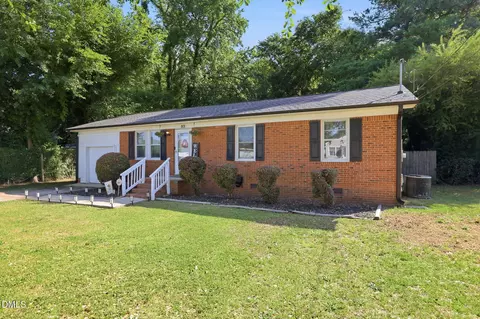 801 S Sampson Ave, Dunn, NC 28334 photo 3