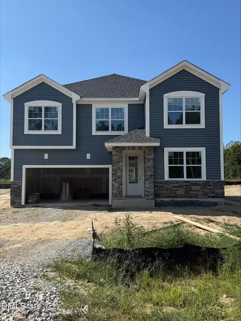223 Mistflower Ln, Fuquay Varina, NC 27526