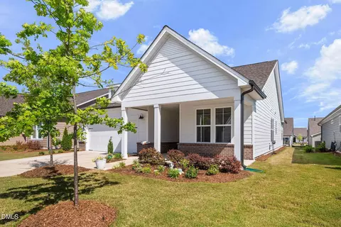 1609 Plover Cir, Fuquay Varina, NC 27526