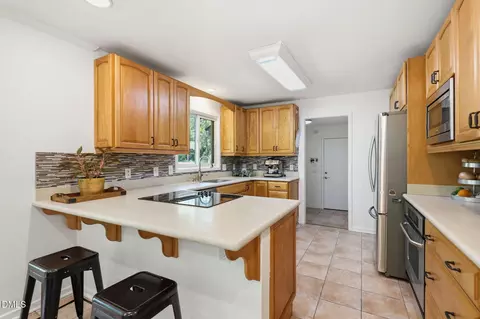 Kitchen - 215 E Deer Run, Apex, NC 27523 photo 4 of 5