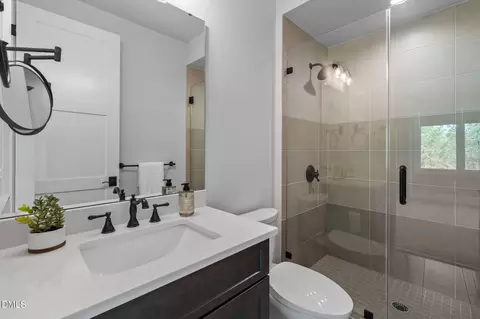 Bath - 314 Eagle Spur Pl, Durham, NC 27713 photo 7 of 8