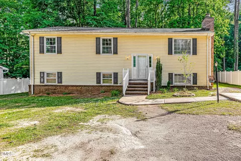 1209 Anne St, Henderson, NC 27536