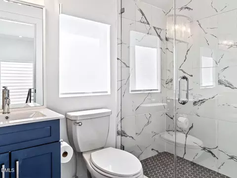 Bath - 618 E Cabarrus St, Raleigh, NC 27601 photo 4 of 7