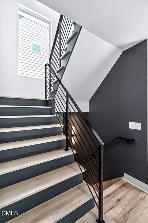 Entry Way - 618 E Cabarrus St, Raleigh, NC 27601 photo 2 of 3
