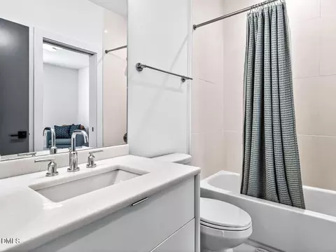 Bath - 618 E Cabarrus St, Raleigh, NC 27601 photo 7 of 7
