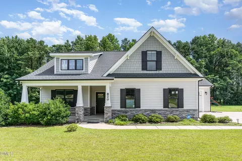 820 Christian Light Rd, Fuquay Varina, NC 27526