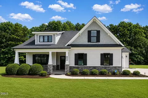 820 Christian Light Rd, Fuquay Varina, NC 27526