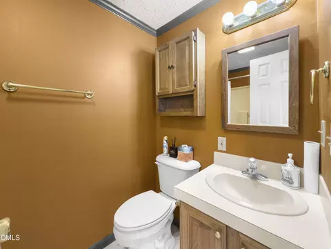 Bath - 199 Iris Bryant Rd, Erwin, NC 28339 photo 4 of 6