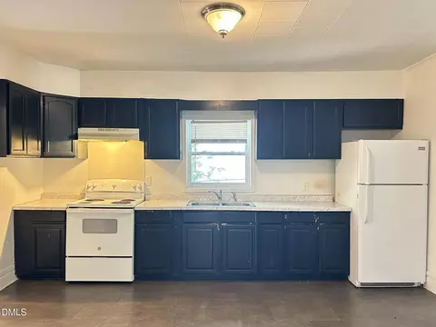 Kitchen - 2306 Ashe St, Durham, NC 27703 photo 2 of 3